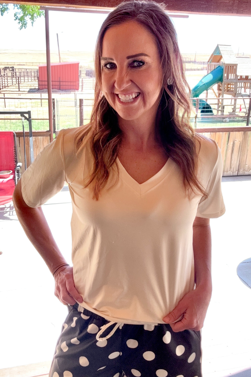 Simply Sterling V-Neck T-shirt Cream