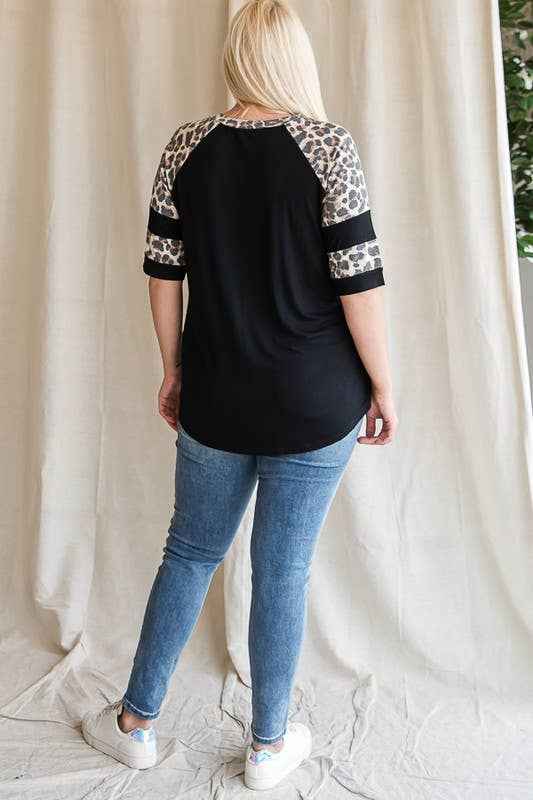 [PLUS SIZE] Leopard Print Raglan Short Sleeve Top T4043XL