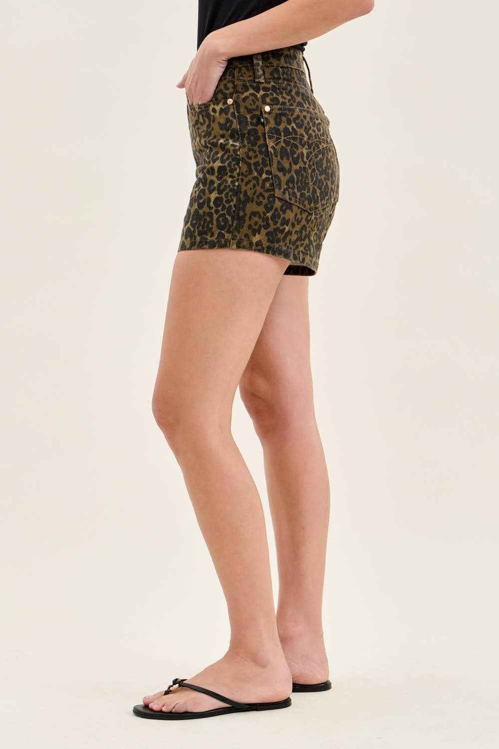 HW R.M. Cut Off Leopard Print Short