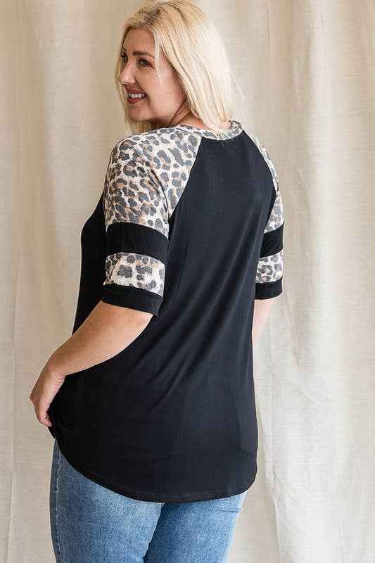 [PLUS SIZE] Leopard Print Raglan Short Sleeve Top T4043XL